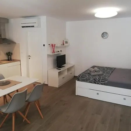 Apartment Minerva *