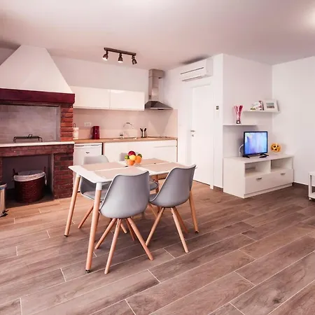 Minerva Apartmán Ližnjan