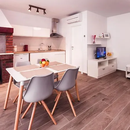 Minerva Apartment *