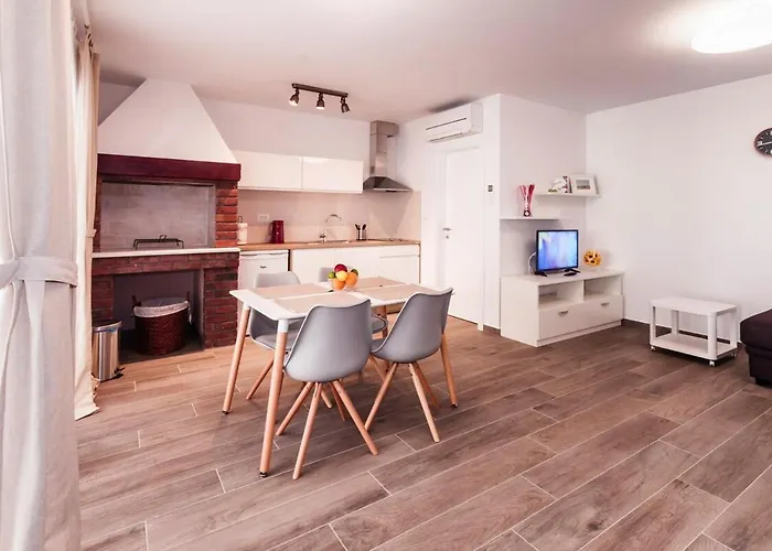 Minerva 아파트 Ližnjan